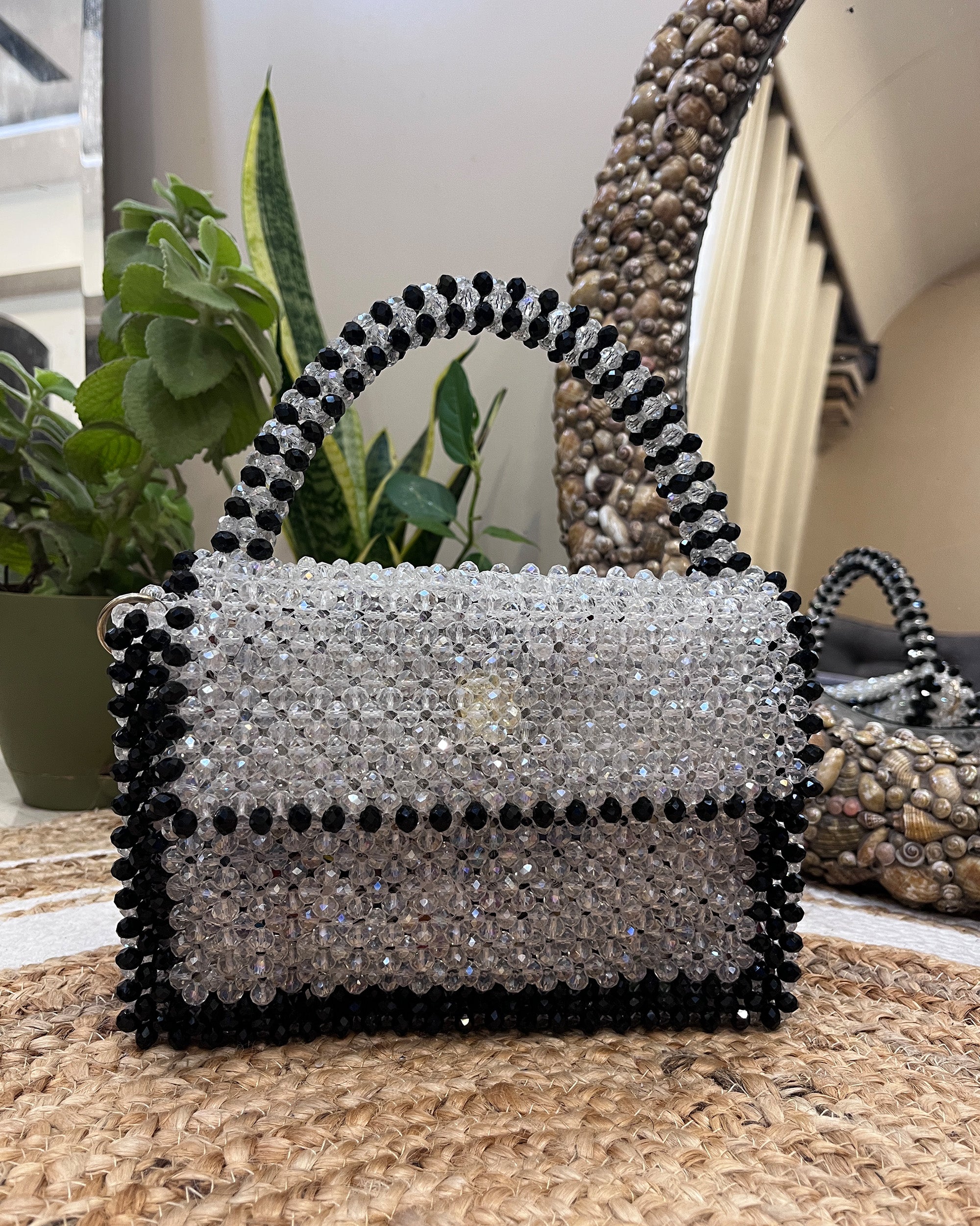 It is written Sweatshirt